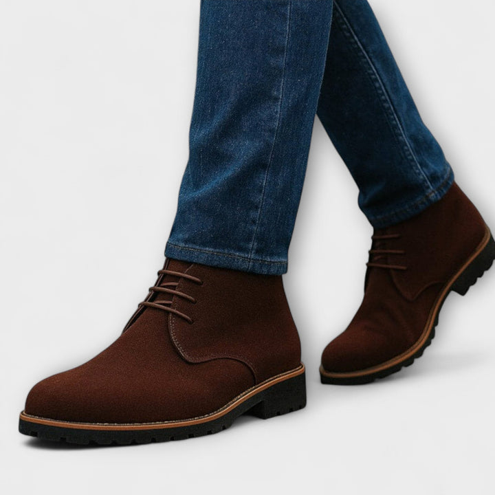 Wilfred – Men’s Classic Chukka Boots
